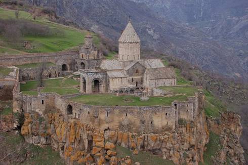Tess_tatev-monastery-armenia